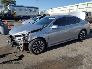 2017 Honda Accord Touring z VIN JHMCR6F73HC031634, wystawiony jako Copart lot #63768925 z przebiegiem Nie podano mil oraz Szkoda całkowita • Salvage title. Historia ofert i sprzedaży dostępna na DreamBid. Obrazek 1.