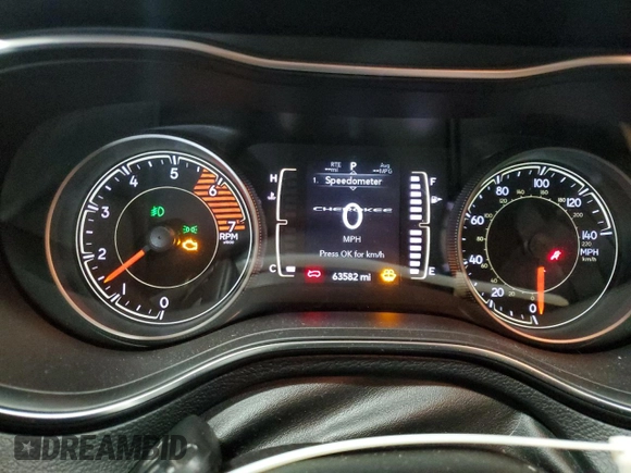 2020 Jeep Cherokee Latitude Plus z VIN 1C4PJMLN5LD553329, wystawiony jako Copart lot #56834895 z przebiegiem 63 582 mil mil oraz Szkoda całkowita • Salvage title. Historia ofert i sprzedaży dostępna na DreamBid. Obrazek 9.