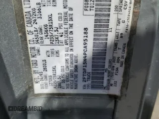 1993 Ford F-150 z VIN 2FTDF15N4PCA95188, wystawiony jako Copart lot #57810385 z przebiegiem 195 093 mil mil oraz Szkoda całkowita • Salvage title. Historia ofert i sprzedaży dostępna na DreamBid. Obrazek 12.