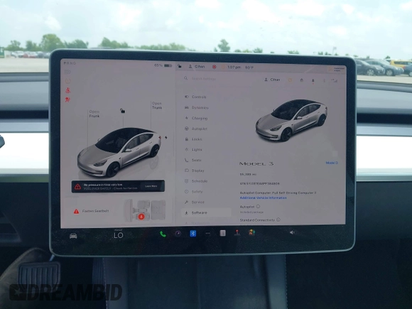 2023 Tesla Model 3 z VIN 5YJ3E1EA8PF384806, wystawiony jako IAAI lot #42526063 z przebiegiem 95 389 mil mil oraz . Historia ofert i sprzedaży dostępna na DreamBid. Obrazek 18.