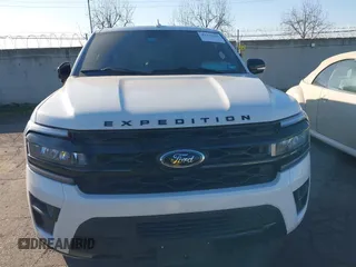2023 Ford Expedition Max Limited z VIN 1FMJK2AG5PEA09842, wystawiony jako IAAI lot #41372146 z przebiegiem Nie podano mil oraz . Historia ofert i sprzedaży dostępna na DreamBid. Obrazek 6.
