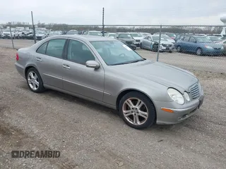 2006 Mercedes-Benz E-Class 3.5L with VIN WDBUF56J56A970327, listed as a IAAI auction lot 41992530 with 138,782 mi miles. Bid and sale history available at carsss.com. Image 1.