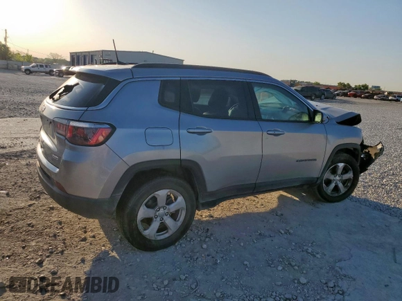 2018 Jeep Compass Latitude z VIN 3C4NJDBB7JT401817, wystawiony jako Copart lot #52244815 z przebiegiem 94 858 mil mil oraz Szkody całkowita. Historia ofert i sprzedaży dostępna na DreamBid. Obrazek 3.