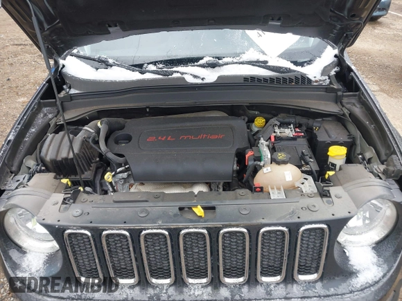 2018 Jeep Renegade Latitude with VIN ZACCJABB0JPG70206, listed as a IAAI auction lot 41630430 with 120,375 mi miles. Bid and sale history available at carsss.com. Image 10.