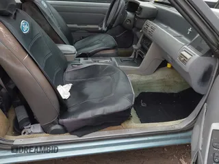 1993 Ford Mustang с VIN 1FACP44M3PF212921, выставлен на аукционе IAAI как лот 42337259 с пробегом 11 452 миль миль и . История ставок и продаж доступна на DreamBid. Изображение 5.