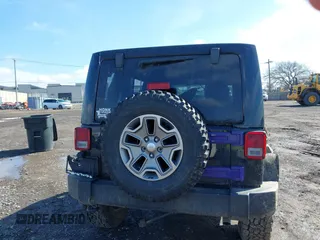 2018 Jeep Wrangler Unlimited Rubicon Recon with VIN 1C4HJWFG1JL915740, listed as a IAAI auction lot 41965305 with 73,035 mi miles and . Bid and sale history available at DreamBid. Image 16.