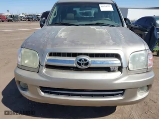 2005 Toyota Sequoia SR5 with VIN 5TDZT34A55S248543, listed as a IAAI auction lot 41694752 with 354,777 mi miles. Bid and sale history available at carsss.com. Image 6.