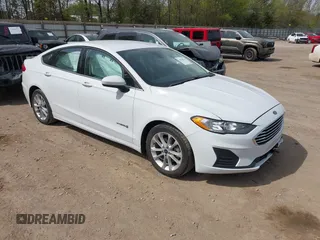 2019 Ford Fusion Hybrid SE with VIN 3FA6P0LU6KR267365, listed as a IAAI auction lot 42030525 with 95,401 mi miles. Bid and sale history available at carsss.com. Image 1.