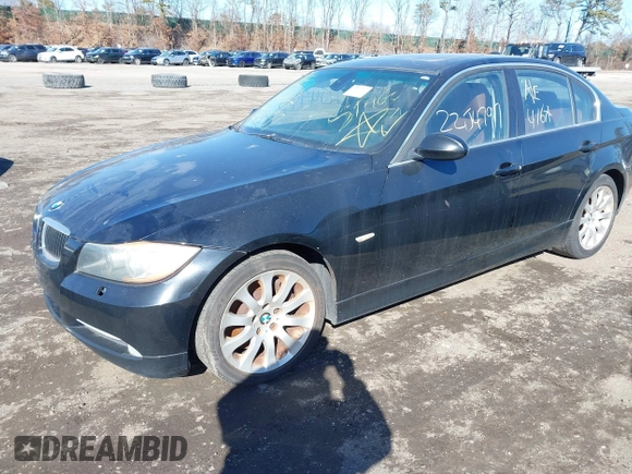 2008 BMW 3 Series 335xi with VIN WBAVD53528A284457, listed as a IAAI auction lot 41641525 with 999,999 mi miles. Bid and sale history available at carsss.com. Image 2.