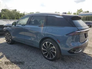 2025 Lincoln Nautilus z VIN 5LMPJ9J49SJ900032, wystawiony jako Copart lot #59480565 z przebiegiem 1 860 mil mil oraz Szkoda całkowita • Salvage title. Historia ofert i sprzedaży dostępna na DreamBid. Obrazek 2.