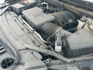 2023 Chevrolet Suburban Premier z VIN 1GNSKFKDXPR385697, wystawiony jako IAAI lot #42601771 z przebiegiem 75 487 mil mil oraz . Historia ofert i sprzedaży dostępna na DreamBid. Obrazek 21.