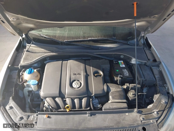 2012 Volkswagen Passat SE with VIN 1VWBH7A38CC066959, listed as a IAAI auction lot 41947804 with 171,738 mi miles. Bid and sale history available at carsss.com. Image 10.