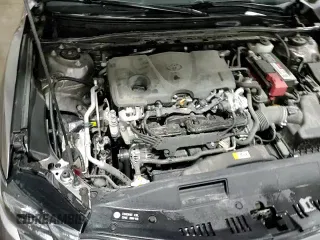 2022 Toyota Camry SE z VIN 4T1G11AK7NU666821, wystawiony jako Copart lot #89921755 z przebiegiem 111 536 mil mil oraz Czysty tytuł • Clean title. Historia ofert i sprzedaży dostępna na DreamBid. Obrazek 14.