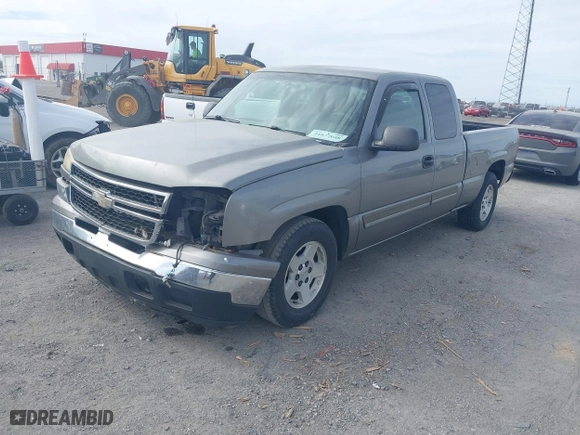 2006 Chevrolet Silverado 1500 LT1 with VIN 1GCEC19Z46Z286914, listed as a IAAI auction lot 41877068 with 185,524 mi miles. Bid and sale history available at carsss.com. Image 2.