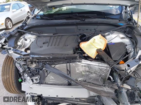 2024 Volvo XC60 Core Dark Theme z VIN YV4L12RK1R1908391, wystawiony jako IAAI lot #41212899 z przebiegiem 9083 mil mil oraz . Historia ofert i sprzedaży dostępna na DreamBid. Obrazek 10.