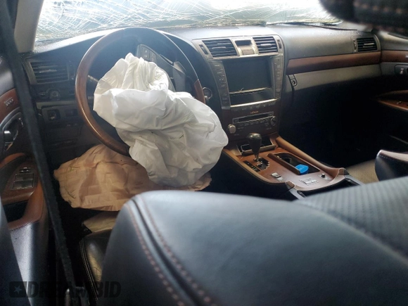 2011 Lexus LS 460 z VIN JTHCL5EF6B5011460, wystawiony jako Copart lot #56664115 z przebiegiem Nie podano mil oraz Szkoda całkowita • Salvage title. Historia ofert i sprzedaży dostępna na DreamBid. Obrazek 8.