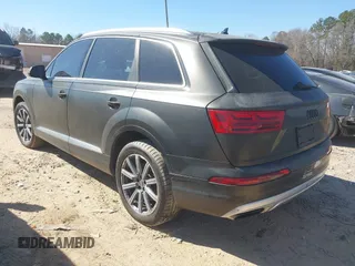 2017 Audi Q7 Premium Plus z VIN WA1LAAF76HD047018, wystawiony jako IAAI lot #41657235 z przebiegiem 159 375 mil mil oraz . Historia ofert i sprzedaży dostępna na DreamBid. Obrazek 3.