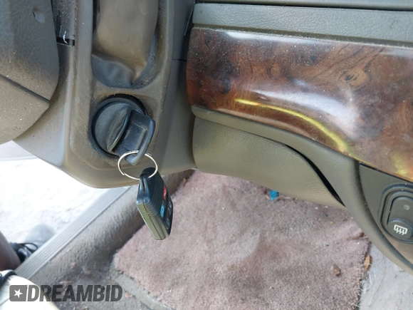 2007 Mercury Grand Marquis LS Premium with VIN 2MEFM75W77X601517, listed as a IAAI auction lot 42123430 with 139,938 mi miles and . Bid and sale history available at DreamBid. Image 11.
