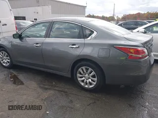2014 Nissan Altima SV with VIN 1N4AL3AP1EN355509, listed as a IAAI auction lot 40895974 with 264,525 mi miles and . Bid and sale history available at carsss.com. Image 3.