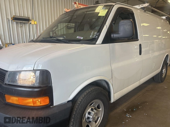 2020 Chevrolet Express Cargo with VIN 1GCWGAFP6L1186058, listed as a IAAI auction lot 42737734 with 106,149 mi miles and . Bid and sale history available at DreamBid. Image 4.