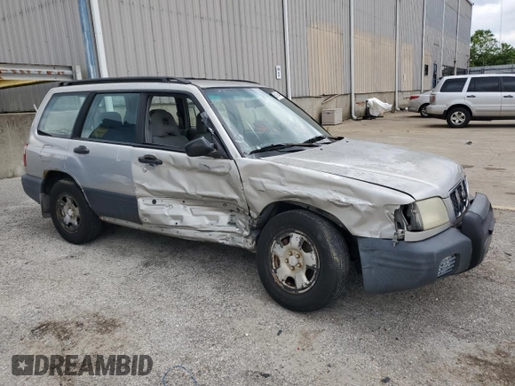 2001 Subaru Forester L with VIN JF1SF635X1G767306, listed as a Copart auction lot 55819544 with 111,656 mi miles and Non Repairable. Bid and sale history available at carsss.com. Image 4.