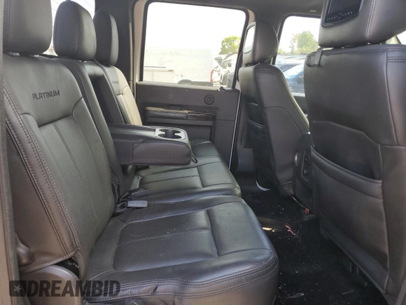 2015 Ford F-250 Lariat z VIN 1FT7W2BT3FEB19446, wystawiony jako Copart lot #53465755 z przebiegiem 122 759 mil mil oraz Czysty tytuł • Clean title. Historia ofert i sprzedaży dostępna na DreamBid. Obrazek 10.