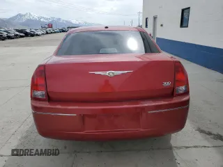 2007 Chrysler 300 Touring z VIN 2C3KA53G57H858764, wystawiony jako Copart lot #50928775 z przebiegiem 129 258 mil mil oraz Szkoda całkowita • Salvage title. Historia ofert i sprzedaży dostępna na DreamBid. Obrazek 6.