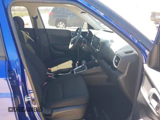 2022 Hyundai Venue SE with VIN KMHRB8A39NU202839, listed as a IAAI auction lot 41729776 with 27,154 mi miles and . Bid and sale history available at DreamBid. Image 5.