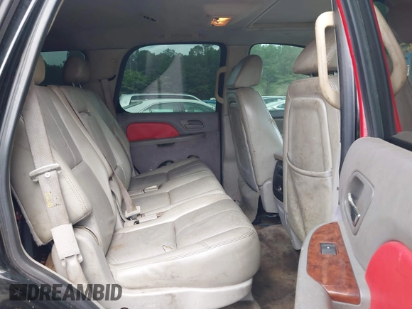 2007 Chevrolet Tahoe LTZ z VIN 1GNFK13057R118614, wystawiony jako IAAI lot #42463969 z przebiegiem 204 280 mil mil oraz . Historia ofert i sprzedaży dostępna na DreamBid. Obrazek 8.