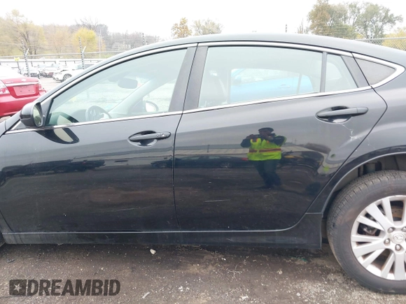 2009 Mazda 6 i Touring with VIN 1YVHP82A595M16347, listed as a IAAI auction lot 40869553 with 109,675 mi miles and . Bid and sale history available at carsss.com. Image 15.