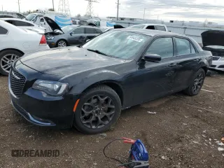 2016 Chrysler 300 S z VIN 2C3CCAGGXGH261899, wystawiony jako Copart lot #54545335 z przebiegiem 90 580 mil mil oraz Szkody całkowita. Historia ofert i sprzedaży dostępna na DreamBid. Obrazek 1.