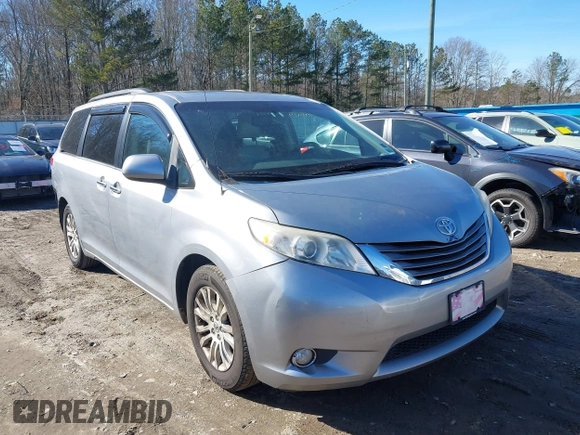 2012 Toyota Sienna XLE AAS z VIN 5TDYK3DC7CS277944, wystawiony jako IAAI lot #41311855 z przebiegiem 224 239 mil mil oraz . Historia ofert i sprzedaży dostępna na DreamBid. Obrazek 1.