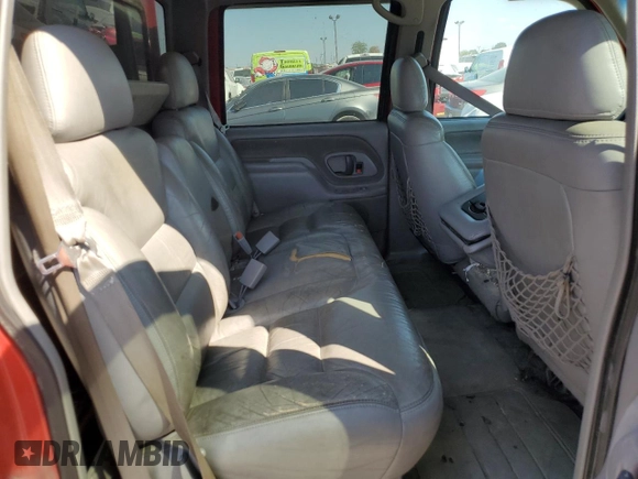 1999 Chevrolet Silverado 3500 z VIN 1GCHC33J3XF055520, wystawiony jako Copart lot #71958374 z przebiegiem 242 976 mil mil oraz Czysty tytuł • Clean title. Historia ofert i sprzedaży dostępna na DreamBid. Obrazek 10.
