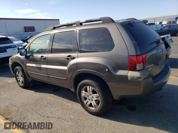 2005 Mitsubishi Endeavor LS with VIN 4A4MN21S25E074599, listed as a Copart auction lot 74058624 with 225,521 mi miles and Clean Title. Bid and sale history available at carsss.com. Image 2.