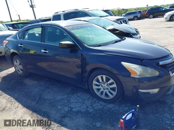 2014 Nissan Altima 2.5 with VIN 1N4AL3APXEC289585, listed as a IAAI auction lot 41982167 with 238,188 mi miles. Bid and sale history available at carsss.com. Image 1.