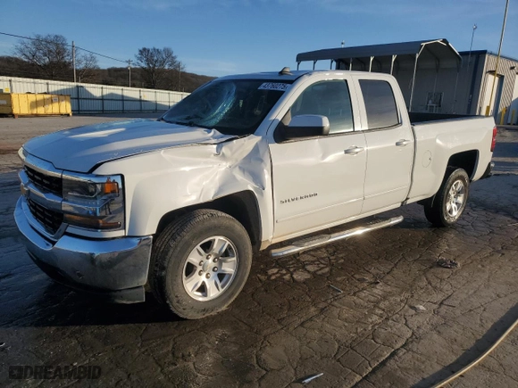 2019 Chevrolet Silverado 1500 LD LT with VIN 2GCRCPEC4K1155426, listed as a Copart auction lot 43760275 with 95,921 mi miles and Salvage Title. Bid and sale history available at carsss.com. Image 1.