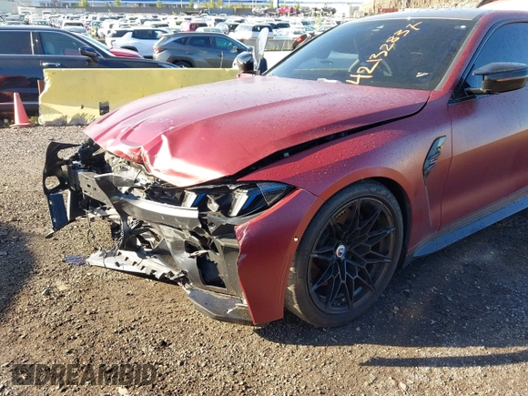 2025 BMW M4 Competition xDrive с VIN WBS33HK05SCT17492, выставлен на аукционе IAAI как лот 42132837 с пробегом 1 370 миль миль и . История ставок и продаж доступна на DreamBid. Изображение 6.