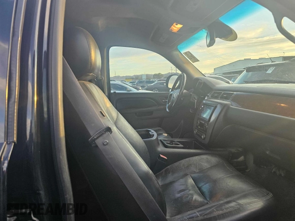 2011 GMC Yukon XL SLT with VIN 1GKS2KE3XBR149293, listed as a Copart auction lot 79578204 with 257,030 mi miles and Clean Title. Bid and sale history available at carsss.com. Image 5.
