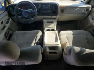 2001 Chevrolet Suburban LS with VIN 3GNEC16T81G222813, listed as a Copart auction lot 57213525 with 289,901 mi miles and Salvage title. Bid and sale history available at DreamBid. Image 8.
