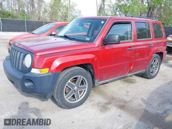2008 Jeep Patriot Sport with VIN 1J8FF28WX8D667698, listed as a IAAI auction lot 41979151 with 165,981 mi miles. Bid and sale history available at carsss.com. Image 2.