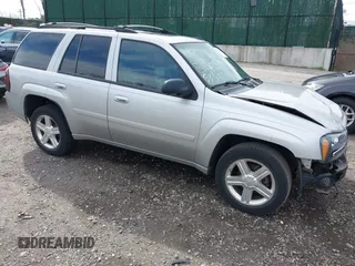 2007 Chevrolet TrailBlazer LS with VIN 1GNDT13S072146593, listed as a IAAI auction lot 42027052 with 163,921 mi miles. Bid and sale history available at carsss.com. Image 1.