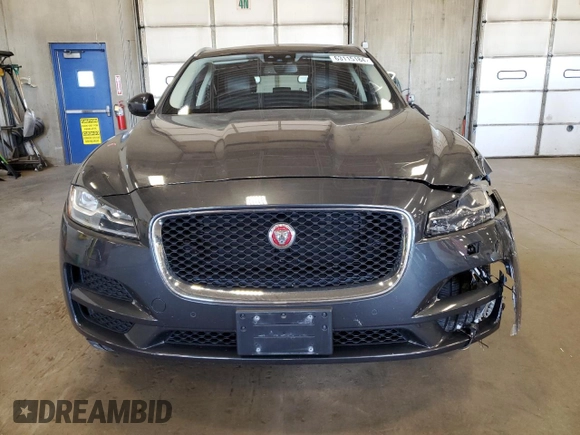 2018 Jaguar F-Pace 35t Prestige with VIN SADCK2EV1JA252914, listed as a Copart auction lot 63115184 with 43,311 mi miles and Non repairable. Bid and sale history available at DreamBid. Image 5.