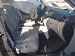 2017 Honda Pilot Touring with VIN 5FNYF5H97HB023919, listed as a IAAI auction lot 41864959 with 70,360 mi miles. Bid and sale history available at carsss.com. Image 5.