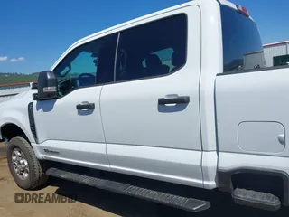 2025 Ford F-250 XL с VIN 1FT7W2BT5SEC99779, выставлен на аукционе IAAI как лот 42849068 с пробегом 7 850 миль миль и . История ставок и продаж доступна на DreamBid. Изображение 14.