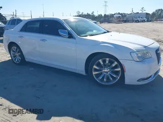2019 Chrysler 300 Limited z VIN 2C3CCAEG3KH536492, wystawiony jako IAAI lot #41881720 z przebiegiem 101 424 mil mil oraz . Historia ofert i sprzedaży dostępna na DreamBid. Obrazek 1.