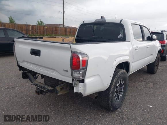 2020 Toyota Tacoma SR5 z VIN 5TFCZ5AN5LX242708, wystawiony jako IAAI lot #42356772 z przebiegiem 65 442 mil mil oraz . Historia ofert i sprzedaży dostępna na DreamBid. Obrazek 4.