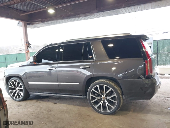 2017 Cadillac Escalade Premium Luxury with VIN 1GYS3CKJ0HR263565, listed as a IAAI auction lot 41615401 with 105,773 mi miles. Bid and sale history available at carsss.com. Image 15.