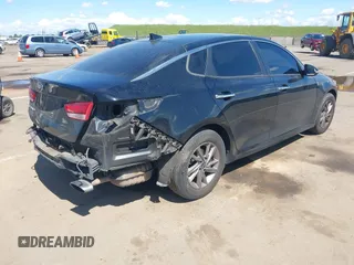 2020 Kia Optima LX z VIN 5XXGT4L33LG384927, wystawiony jako IAAI lot #41950098 z przebiegiem 136 728 mil mil oraz . Historia ofert i sprzedaży dostępna na DreamBid. Obrazek 4.