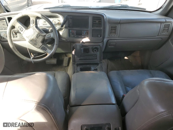 2003 GMC Yukon XL Denali with VIN 1GKFK66U53J298968, listed as a Copart auction lot 88138755 with 209,329 mi miles and Salvage Title. Bid and sale history available at carsss.com. Image 8.