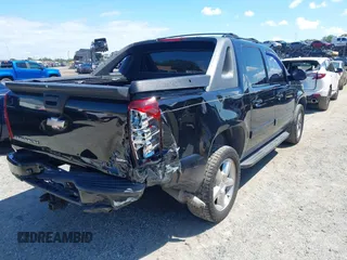 2011 Chevrolet Avalanche LS with VIN 3GNMCEE01BG102296, listed as a IAAI auction lot 42259168 with 183,888 mi miles and . Bid and sale history available at DreamBid. Image 4.